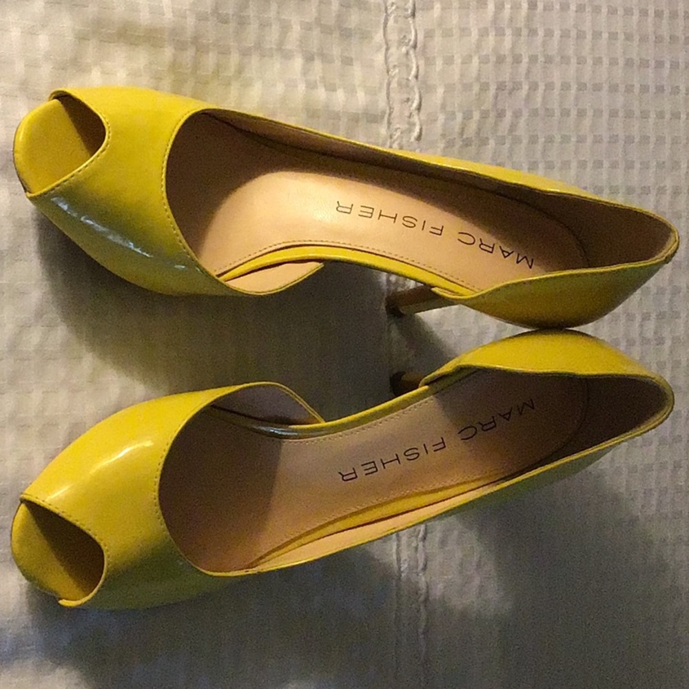 LEMON YELLOW OPEN-TOE HIGH HEELED SHOES